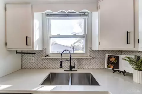 Kitchen - 174 E Crest Dr, Reading, OH 45215 photo 4 of 4