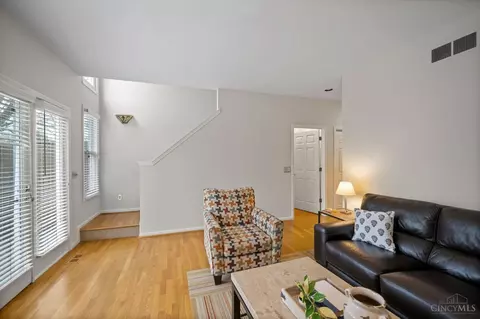 2714 Hackberry St, Cincinnati, OH 45206 photo 10