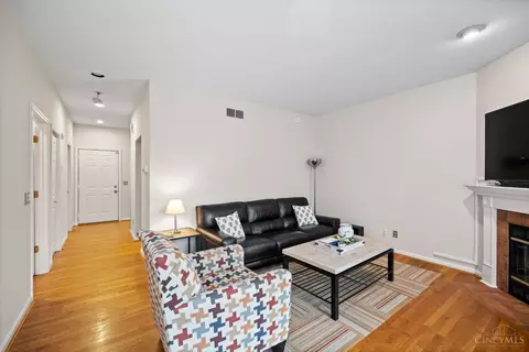 2714 Hackberry St, Cincinnati, OH 45206 photo 11