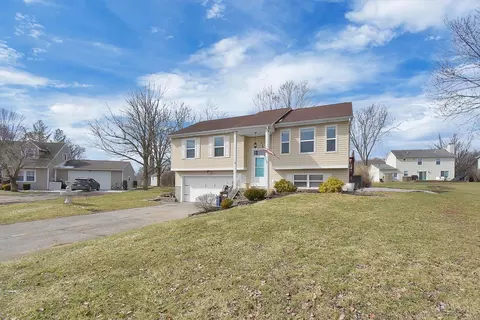 20911 Ridgecliff Ct, Lawrenceburg, IN 47025