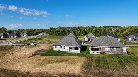 View/Area - 3968 Lukas Ln, Hamilton, OH 45013 photo 5 of 9