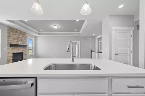 Kitchen - 3968 Lukas Ln, Hamilton, OH 45013 photo 9 of 9