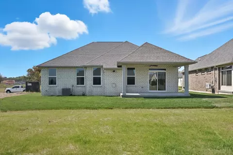 Exterior - 3968 Lukas Ln, Hamilton, OH 45013 photo 2 of 11