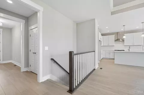 Entry Way - 3968 Lukas Ln, Hamilton, OH 45013 photo 7 of 8
