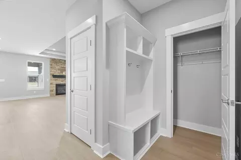 Entry Way - 3968 Lukas Ln, Hamilton, OH 45013 photo 5 of 8