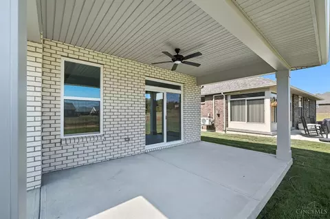 Exterior - 3968 Lukas Ln, Hamilton, OH 45013 photo 5 of 11