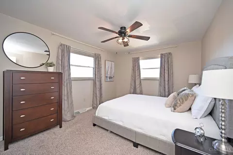 Bedroom - 8457 Mockingbird Ln, Cincinnati, OH 45231 photo 1 of 7