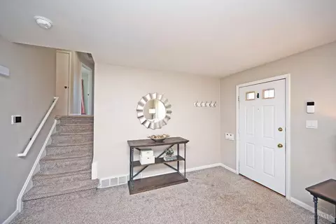 Entry Way - 8457 Mockingbird Ln, Cincinnati, OH 45231 photo 1 of 1