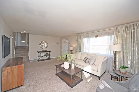 Living - 8457 Mockingbird Ln, Cincinnati, OH 45231 photo 1 of 3