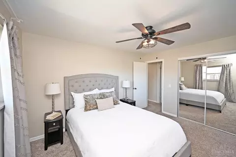 Bedroom - 8457 Mockingbird Ln, Cincinnati, OH 45231 photo 3 of 7