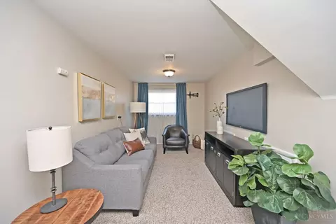 Living - 8457 Mockingbird Ln, Cincinnati, OH 45231 photo 3 of 3