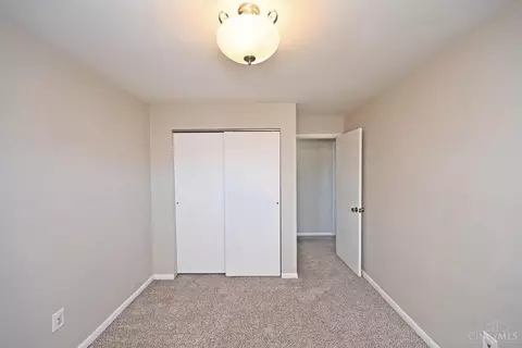 Bedroom - 8457 Mockingbird Ln, Cincinnati, OH 45231 photo 7 of 7