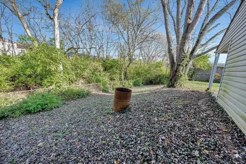 Exterior - 2632 Niagara St, Cincinnati, OH 45231 photo 3 of 4