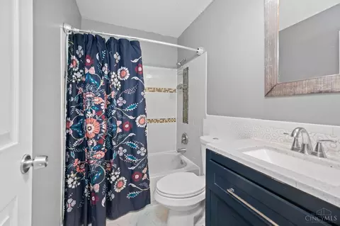 Bath - 11686 Holgate Dr, Forest Park, OH 45240 photo 1 of 4
