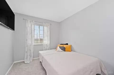 Bedroom - 11686 Holgate Dr, Forest Park, OH 45240 photo 3 of 5