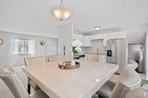 Dining - 11686 Holgate Dr, Forest Park, OH 45240 photo 2 of 2