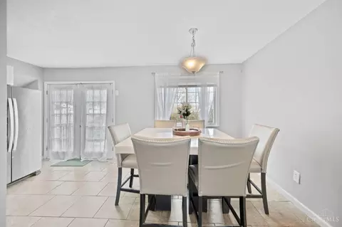 Dining - 11686 Holgate Dr, Forest Park, OH 45240 photo 1 of 2