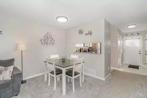 Dining - 943 Villa View Ct, Cincinnati, OH 45238 photo 1 of 1