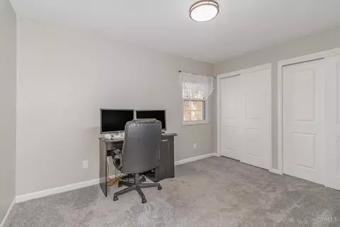 Bedroom - 943 Villa View Ct, Cincinnati, OH 45238 photo 4 of 4