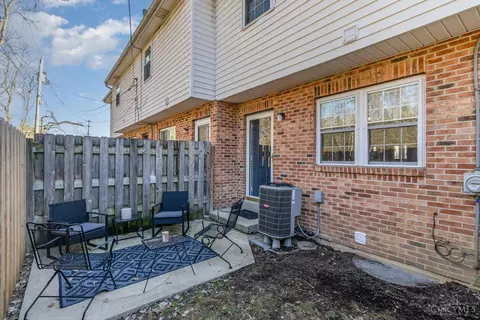 Exterior - 943 Villa View Ct, Cincinnati, OH 45238 photo 4 of 4