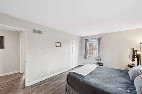 Bedroom - 3645 Hopper Ridge Rd, Cincinnati, OH 45255 photo 6 of 9