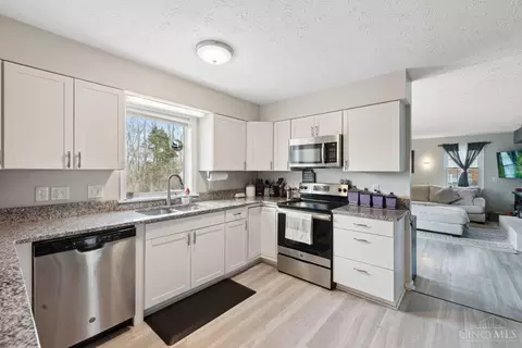 Kitchen - 3645 Hopper Ridge Rd, Cincinnati, OH 45255 photo 1 of 3