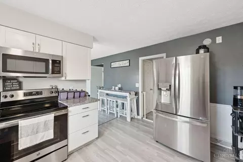 Kitchen - 3645 Hopper Ridge Rd, Cincinnati, OH 45255 photo 3 of 3