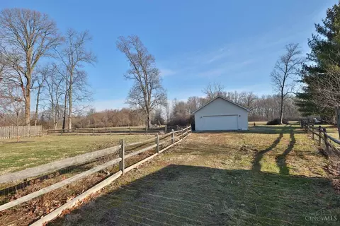 750 Augcliffe Dr, Cincinnati, OH 45245 photo 24