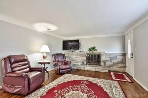 750 Augcliffe Dr, Cincinnati, OH 45245 photo 6