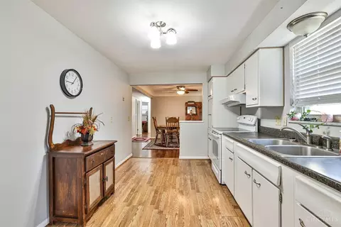 750 Augcliffe Dr, Cincinnati, OH 45245 photo 12