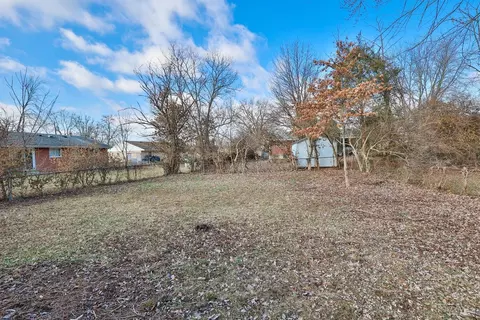 Exterior - 8559 Sunlight Dr, Cincinnati, OH 45231 photo 5 of 9