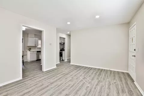 Living - 8559 Sunlight Dr, Cincinnati, OH 45231 photo 2 of 3