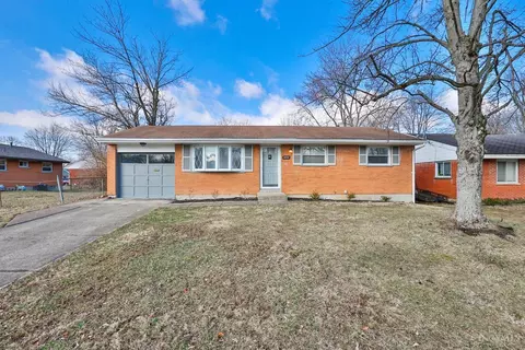8559 Sunlight Dr, Cincinnati, OH 45231