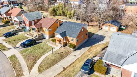 View/Area - 3900 Darwin Ave, Cheviot, OH 45211 photo 1 of 8