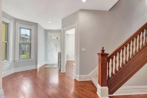 Entry Way - 1620 Pullan Ave, Cincinnati, OH 45223 photo 1 of 3