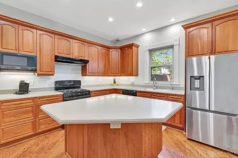 Kitchen - 1620 Pullan Ave, Cincinnati, OH 45223 photo 3 of 3