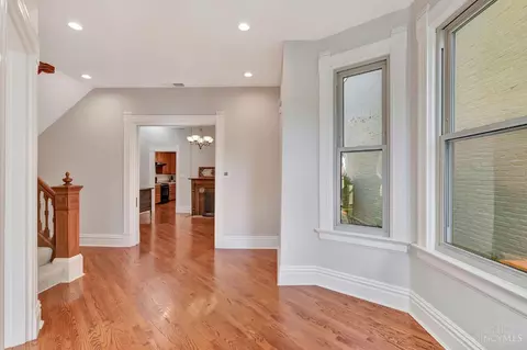 Entry Way - 1620 Pullan Ave, Cincinnati, OH 45223 photo 2 of 3