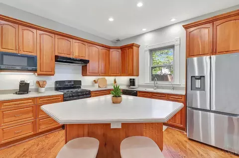 Kitchen - 1620 Pullan Ave, Cincinnati, OH 45223 photo 1 of 3