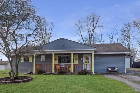 7412 Fairview Dr, Blanchester, OH 45107