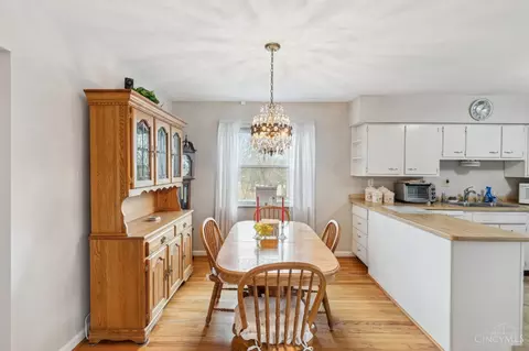 Dining - 3089 Crest Rd, Cincinnati, OH 45251 photo 1 of 3