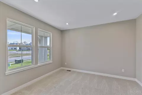 1307 Trailhead Pl, Harrison, OH 45030 photo 2