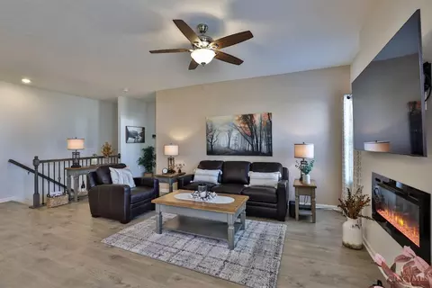 Living - 5373 Valley View Dr, Morrow, OH 45152 photo 2 of 4