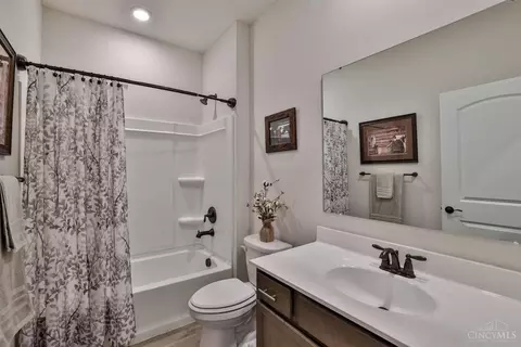 Bath - 5373 Valley View Dr, Morrow, OH 45152 photo 2 of 2
