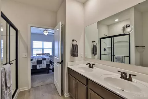 Bath - 5373 Valley View Dr, Morrow, OH 45152 photo 1 of 2