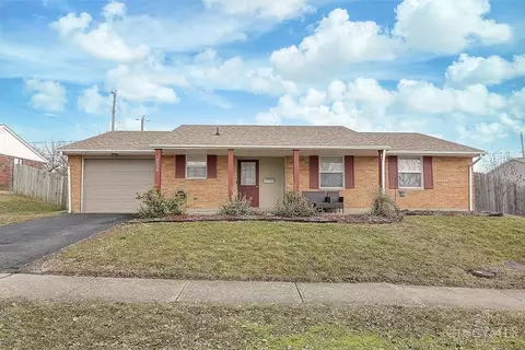 7730 Stonesboro Dr, Huber Heights, OH 45424