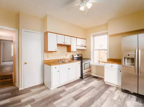 Kitchen - 2552 Ring Pl, Cincinnati, OH 45204 photo 1 of 2