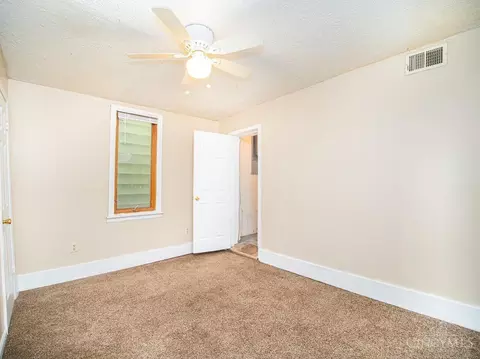 Bedroom - 2552 Ring Pl, Cincinnati, OH 45204 photo 4 of 4