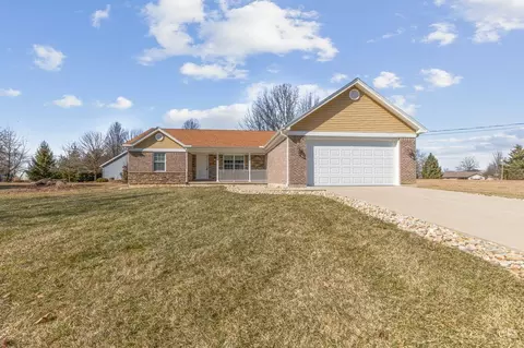 49 Wagon Wheel Cir, Lake Waynoka, OH 45171