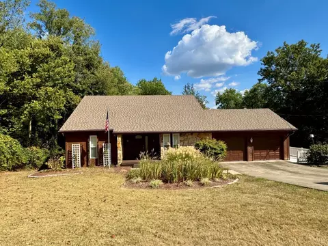 676 Pontius Rd, Cincinnati, OH 45233