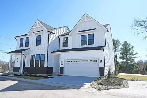 11691 Seven Gables Rd, Cincinnati, OH 45249